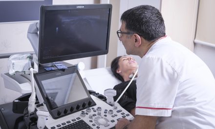 Ecografie tiroidiană și tehnici inovative de biopsie tiroidiană, utilizate în premieră în România, în Policlinica REGINA MARIA Floreasca